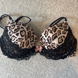 Victoria's Secret Leopard and Black Lace Bra. Very Sexy push up